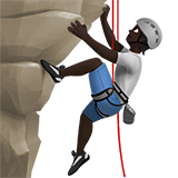 persona escalando: tono de piel oscuro