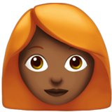 mujer: tono de piel oscuro medio y pelo pelirrojo