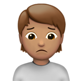 persona frunciendo el ceño: tono de piel medio