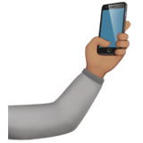 selfi: tono de piel medio