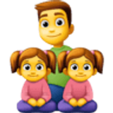 Familia: hombre, niña, niña - Facebook
